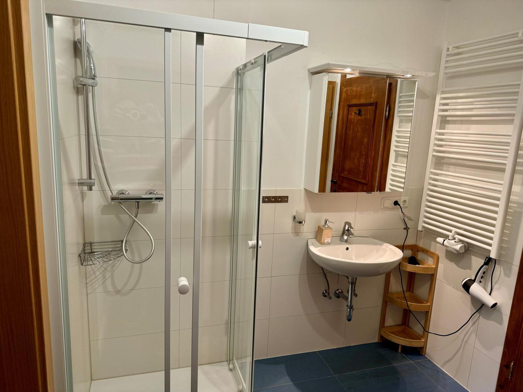 Alpenlodge, Ferienwohnung 11 Тирзее Екстериор снимка