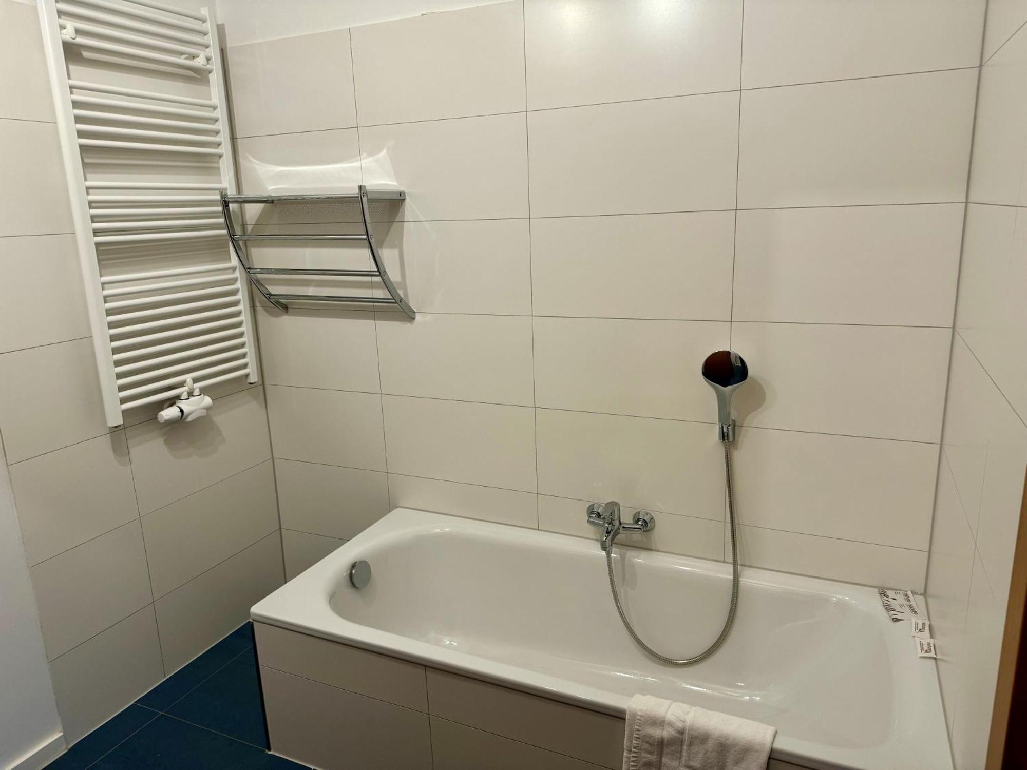 Alpenlodge, Ferienwohnung 11 Тирзее Екстериор снимка
